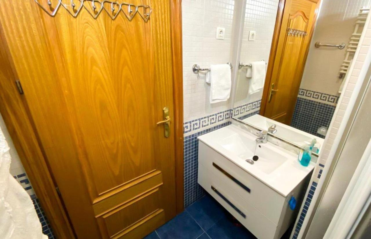 Antonio Lopez 217 Apartment Madrid Luaran gambar
